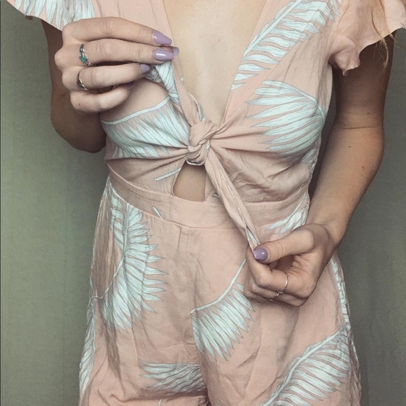 Light Pink Romper - Picture 3 of 4